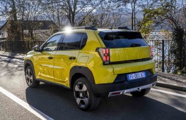 Fiat Grande Panda La Prima rear
